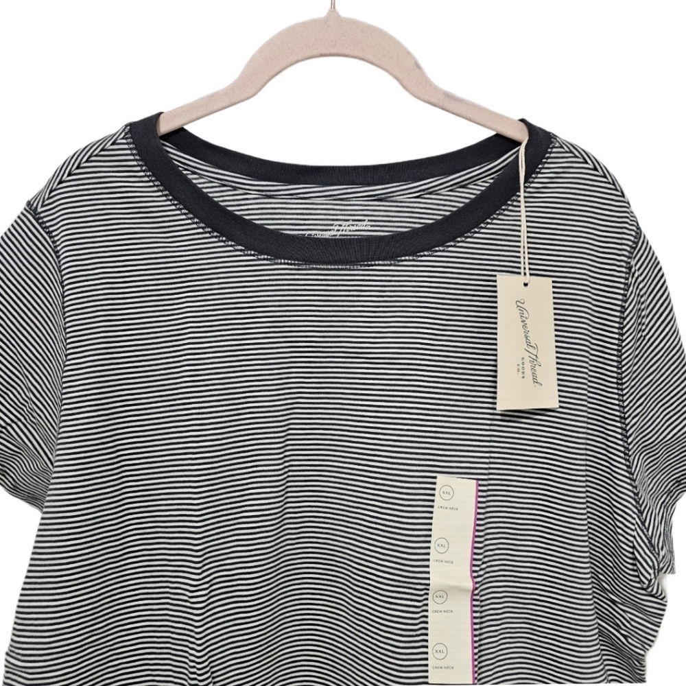 Universal Thread Striped Crewneck Tshirt NWT - Picture 3 of 7